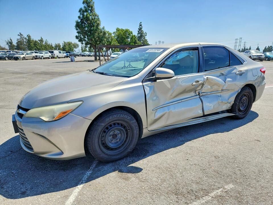 2015 TOYOTA Camry
