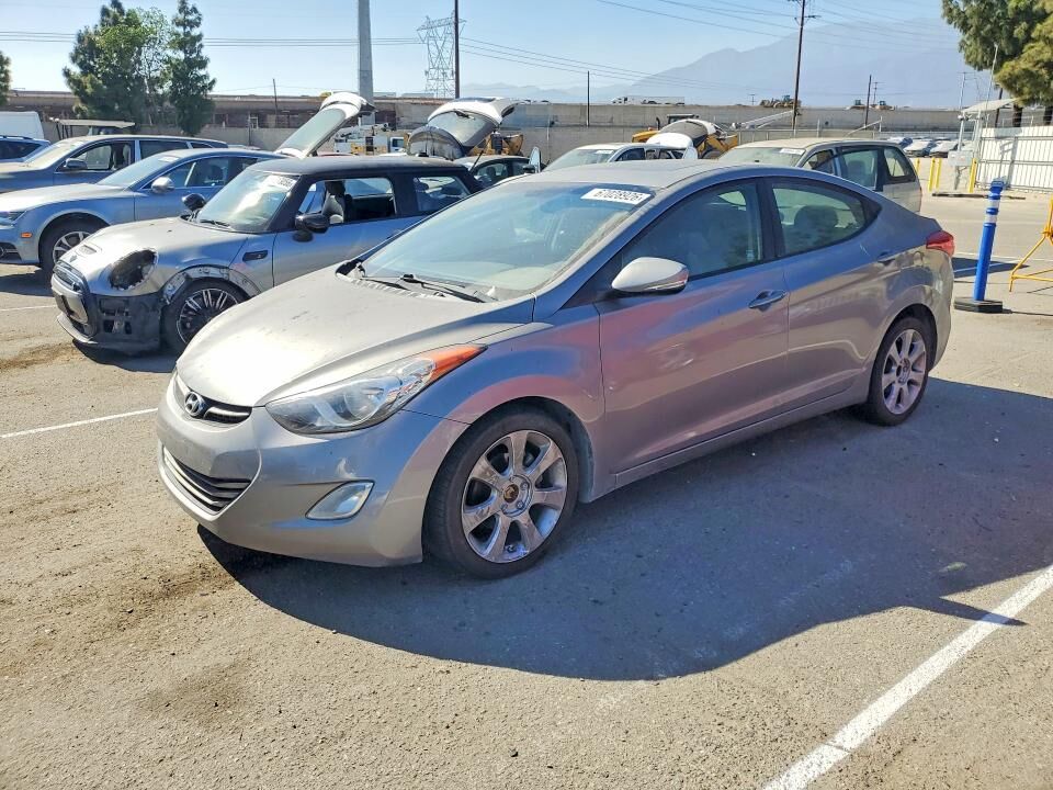 2012 HYUNDAI Elantra