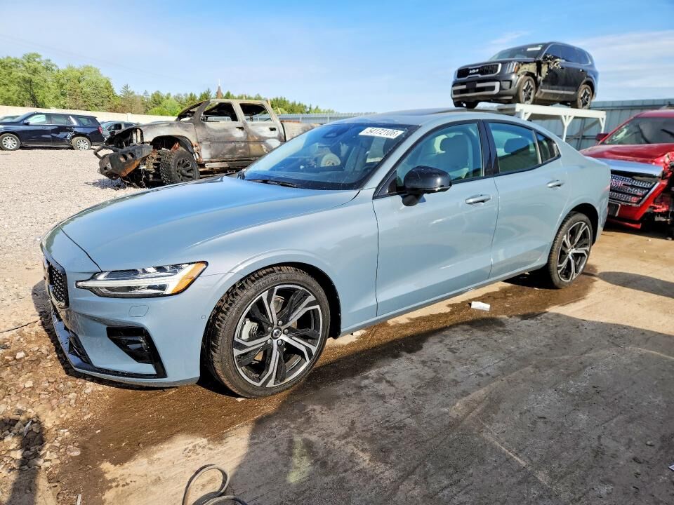 2024 VOLVO S60