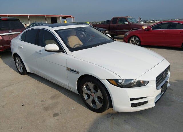 2018 JAGUAR XE