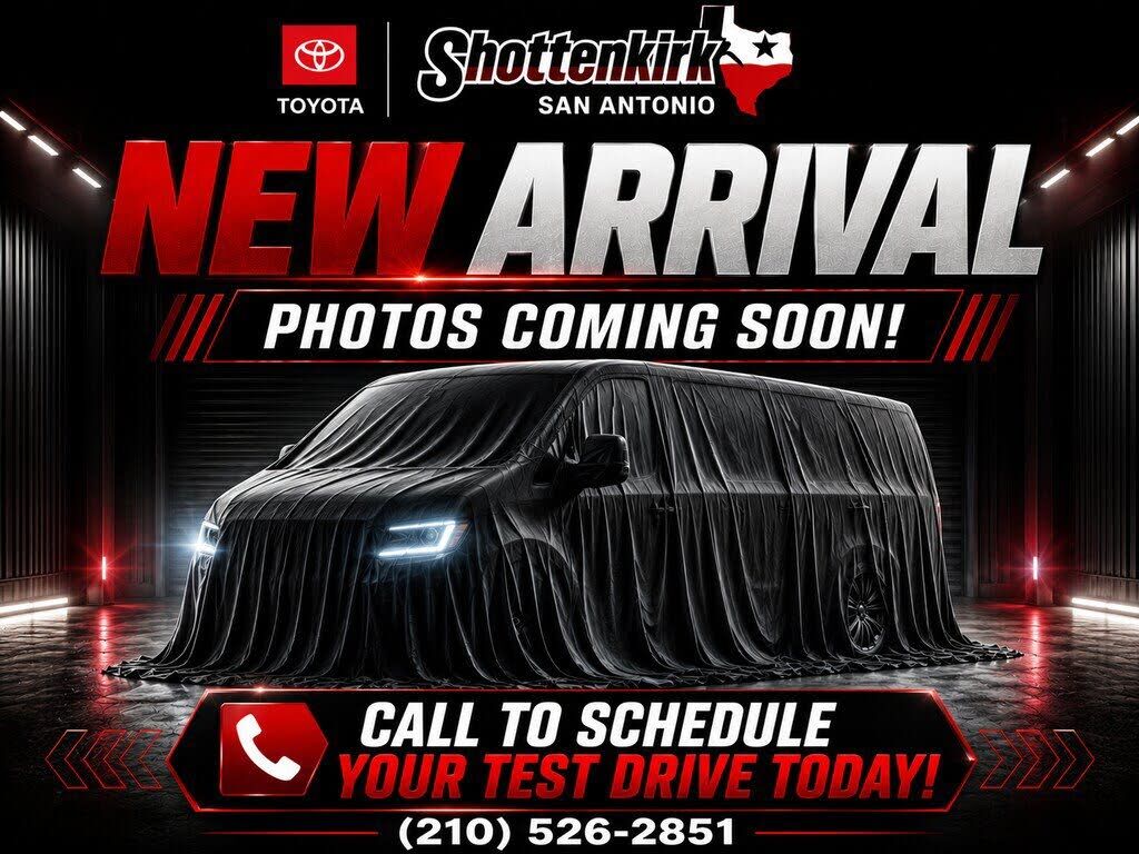 2025 TOYOTA Sienna