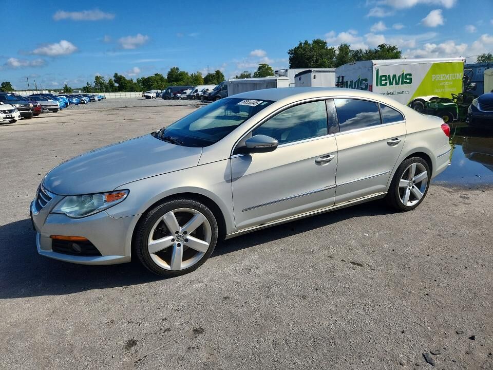 2011 VOLKSWAGEN Passat