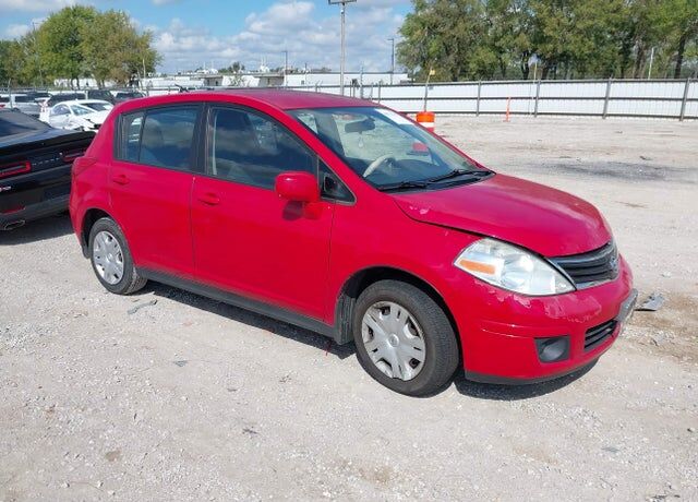 2011 NISSAN Versa