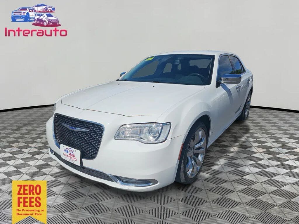 2019 CHRYSLER 300