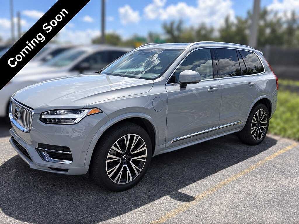 2025 VOLVO XC90
