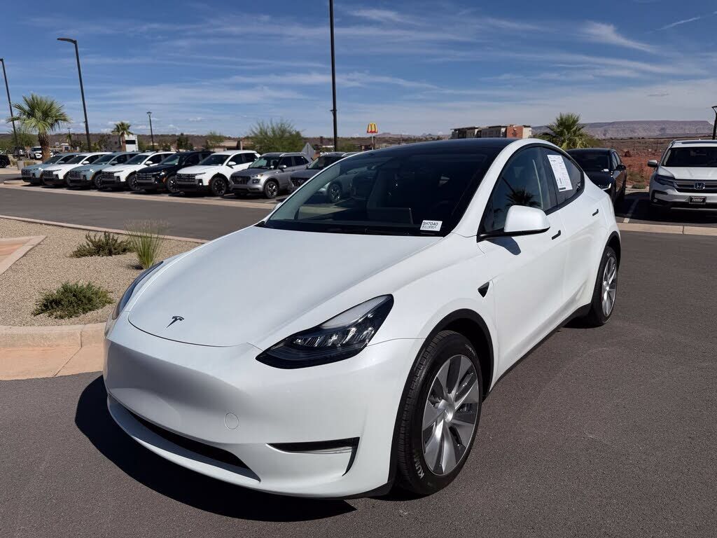 2023 TESLA Model Y