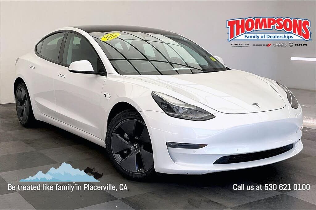 2022 TESLA Model 3