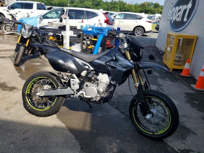 2024 SUZUKI DR-Z400SM