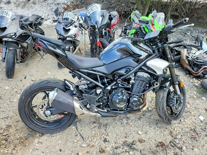 2025 KAWASAKI Z900