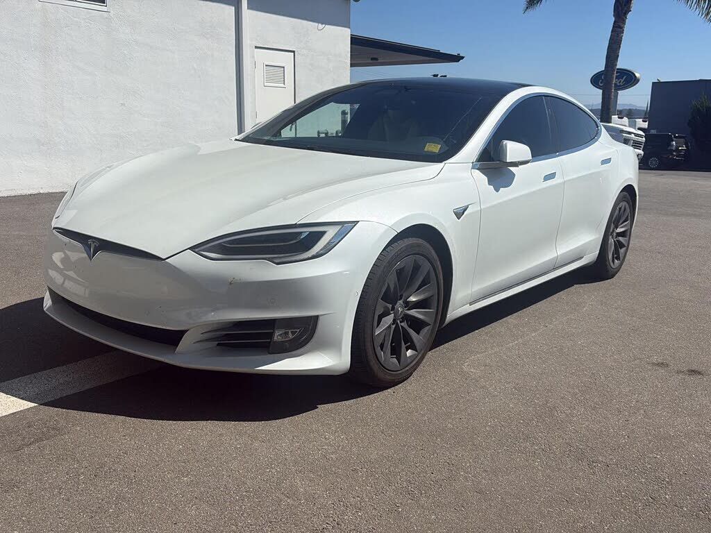 2020 TESLA Model S