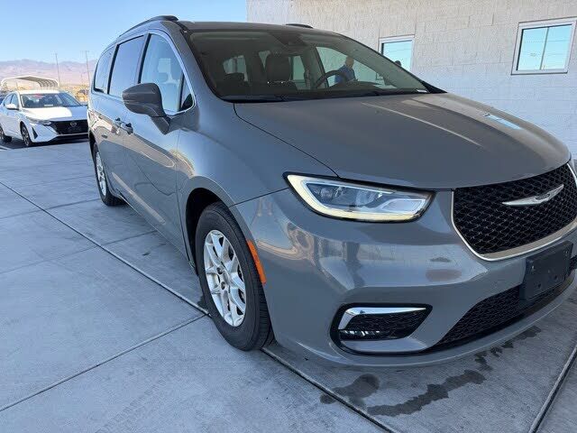 2022 CHRYSLER Pacifica