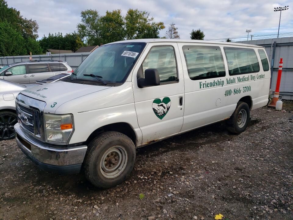 2013 FORD E-350