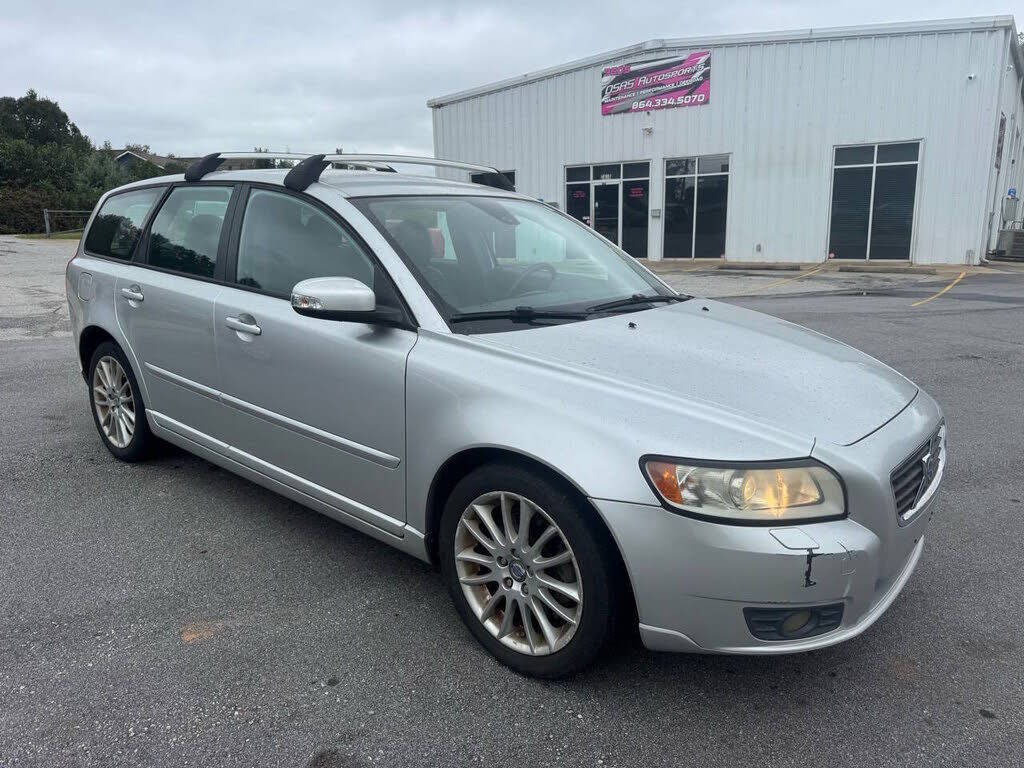 2010 VOLVO V50