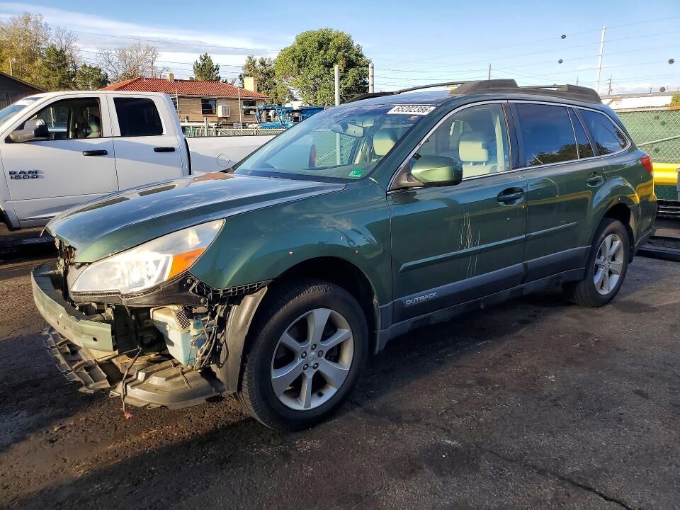 2013 SUBARU Outback