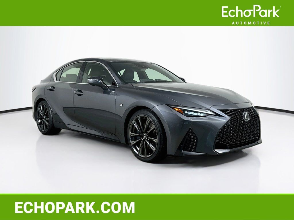 2022 LEXUS IS