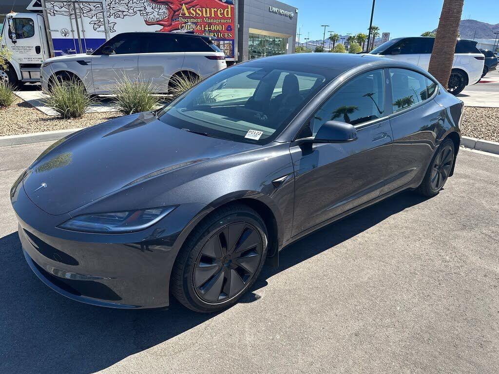 2025 TESLA Model 3