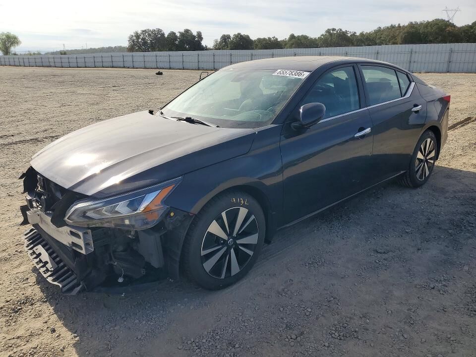2022 NISSAN Altima