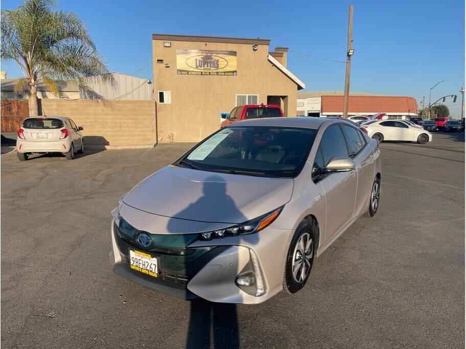 2018 TOYOTA Prius