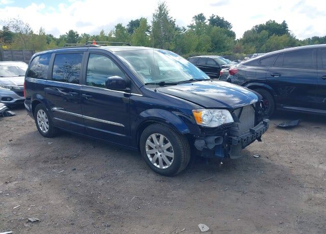 2015 CHRYSLER Town and Country