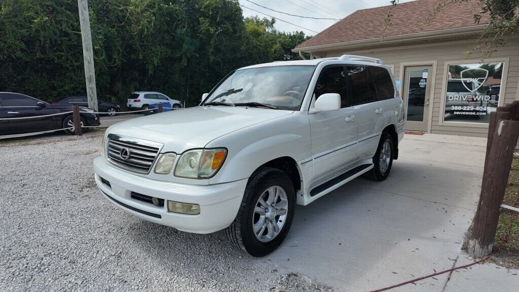 2004 LEXUS LX