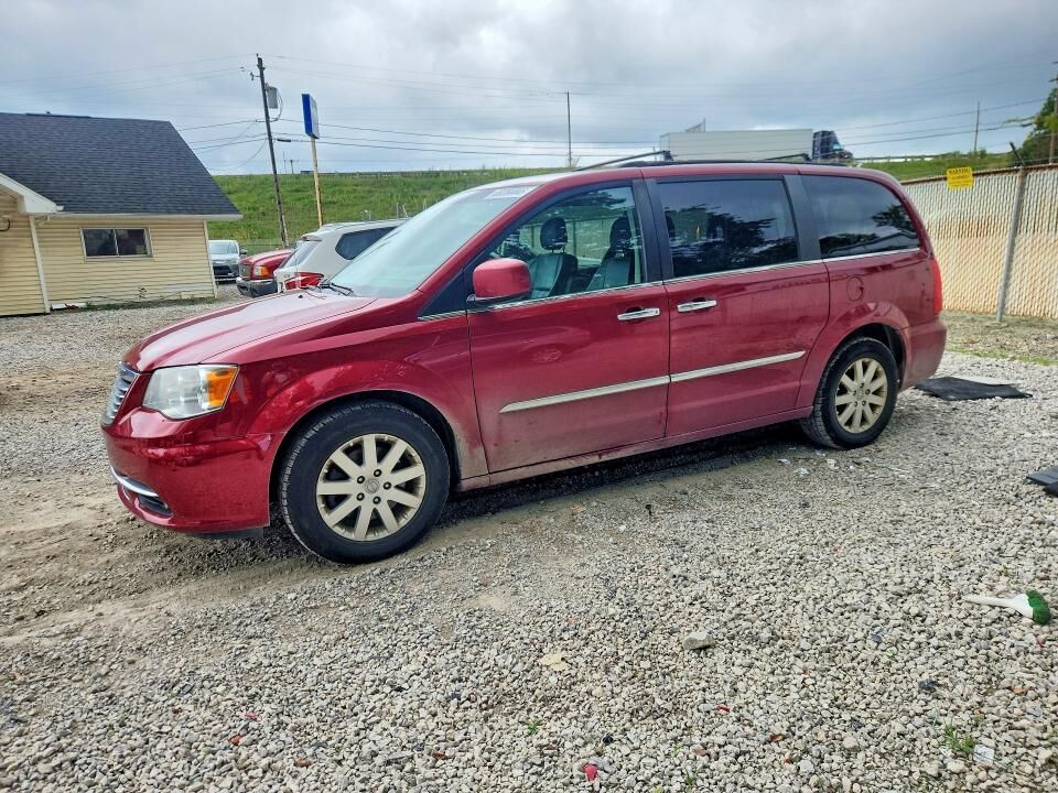 2016 CHRYSLER Town and Country