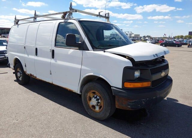 2011 CHEVROLET Express