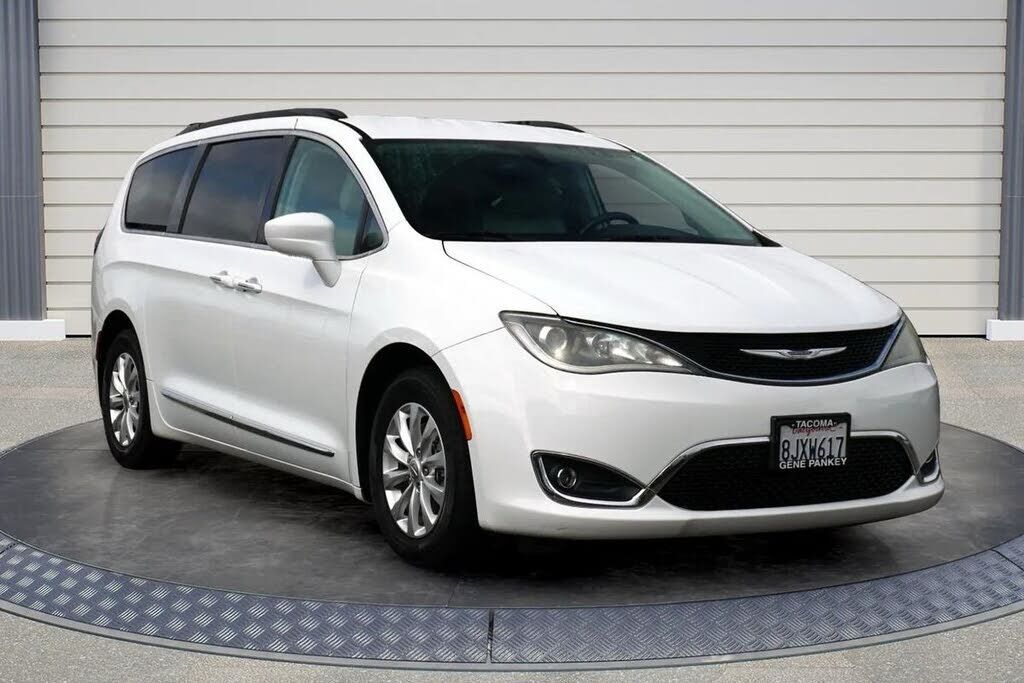 2017 CHRYSLER Pacifica