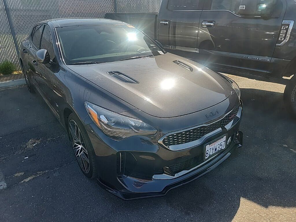 2022 KIA Stinger