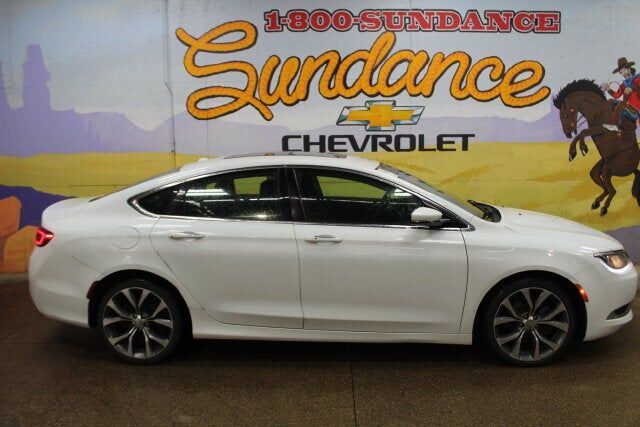 2016 CHRYSLER 200