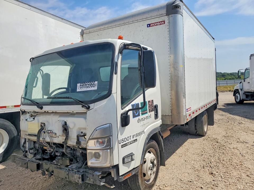 2024 ISUZU NPR-HD