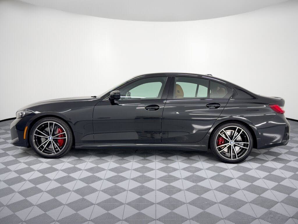 2023 BMW 330i