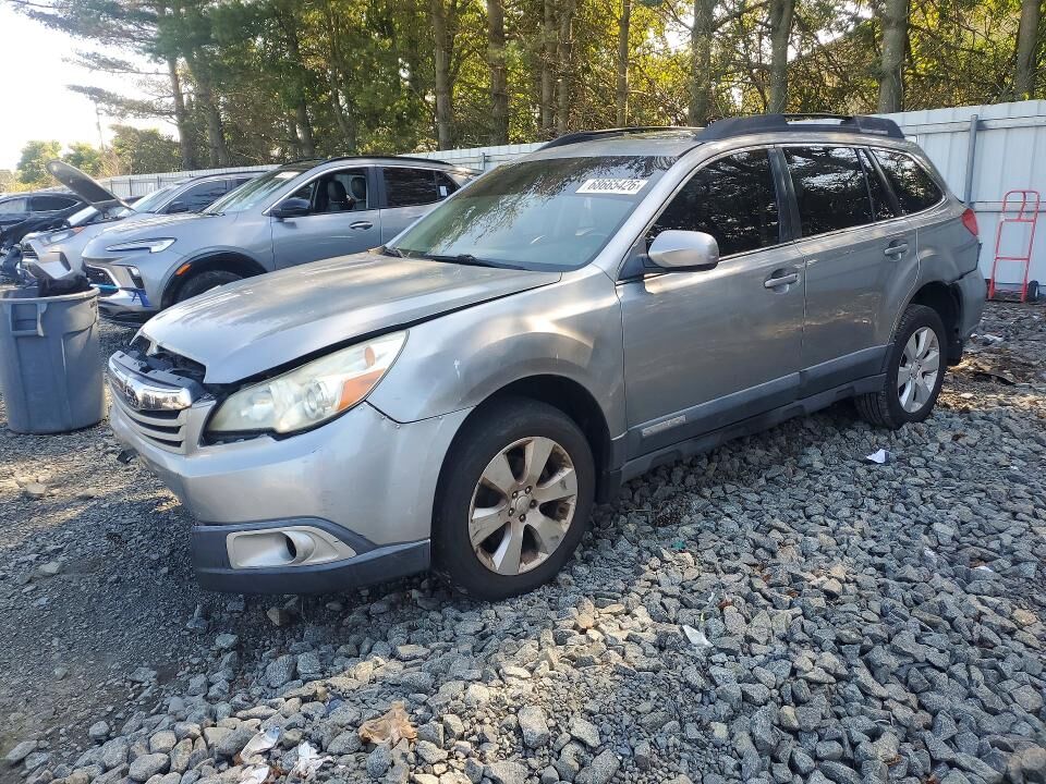 2011 SUBARU Outback