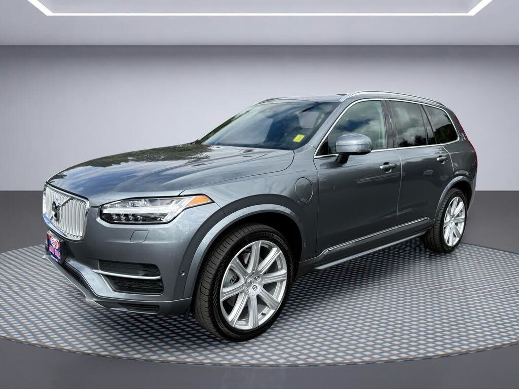 2018 VOLVO XC90