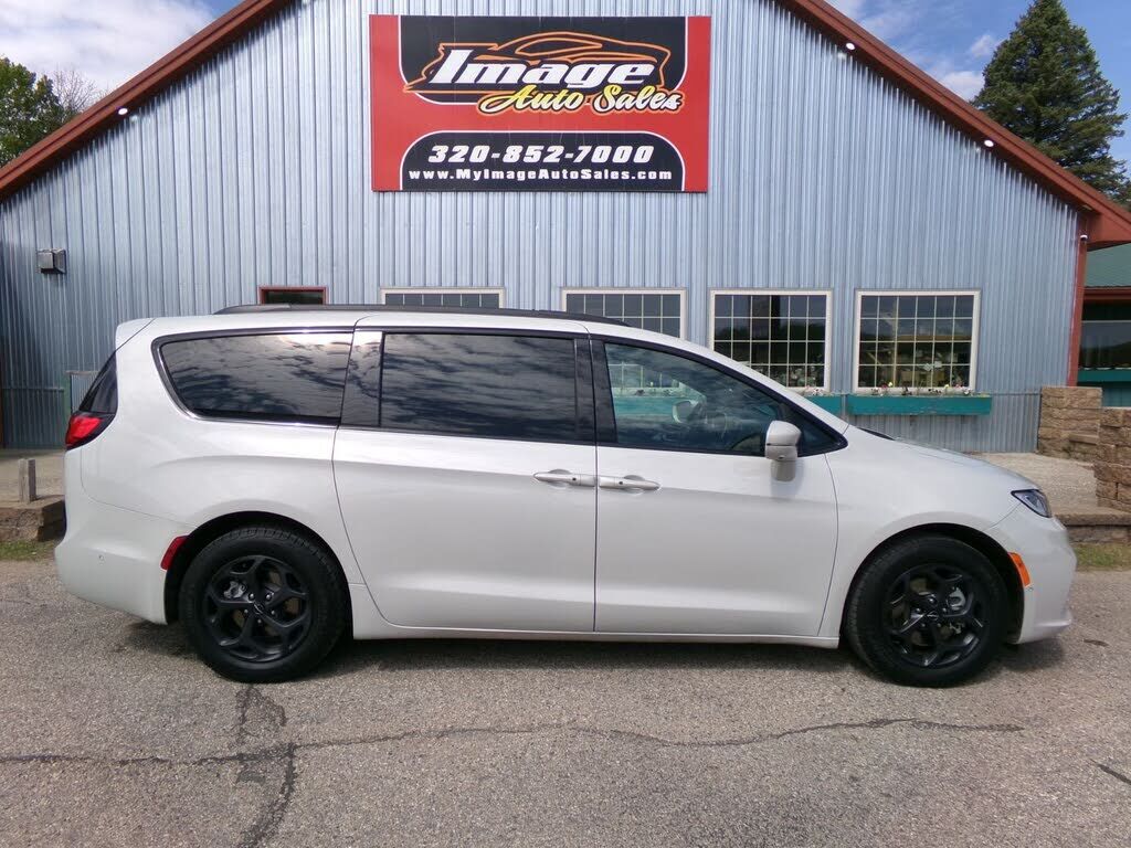 2021 CHRYSLER Pacifica