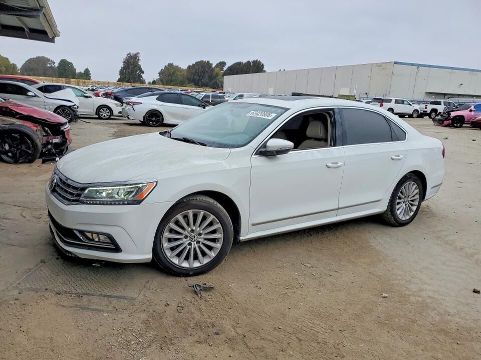 2017 VOLKSWAGEN Passat