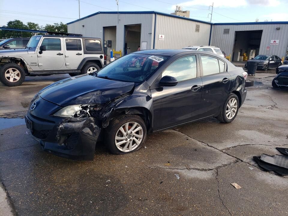 2013 MAZDA Mazda3
