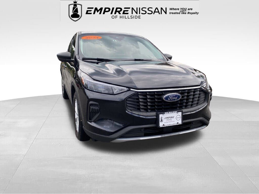 2024 FORD Escape