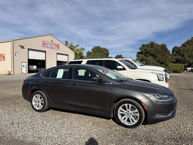 2016 CHRYSLER 200