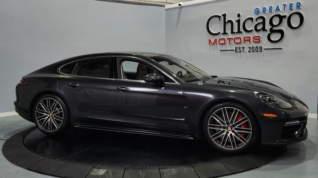 2017 PORSCHE Panamera