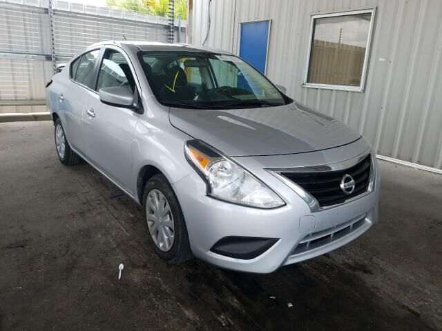 2018 NISSAN Versa