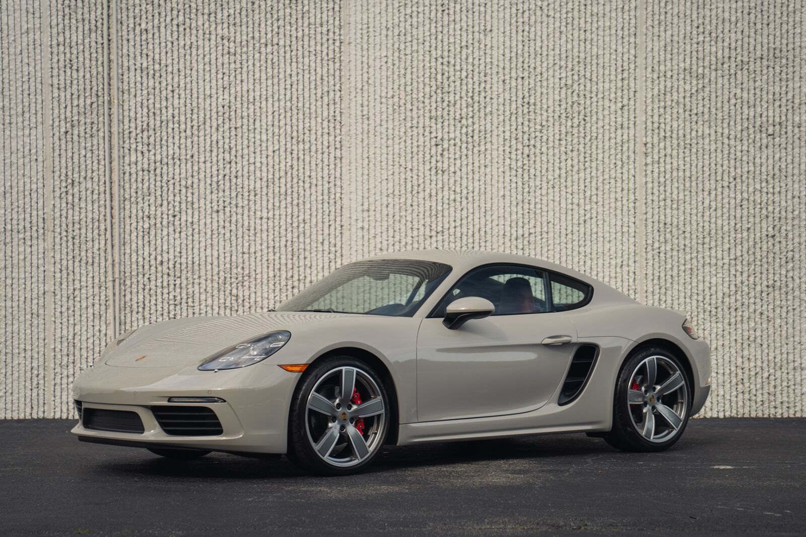2024 PORSCHE 718