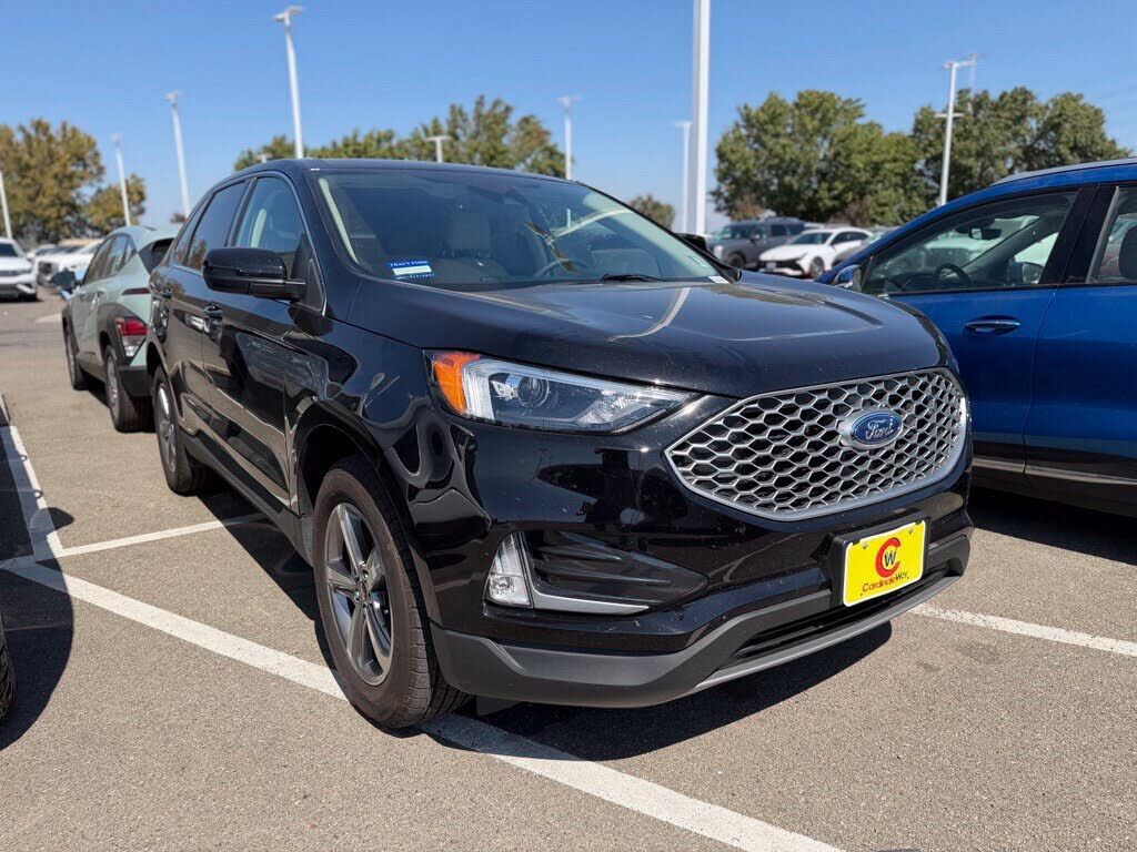 2024 FORD Edge