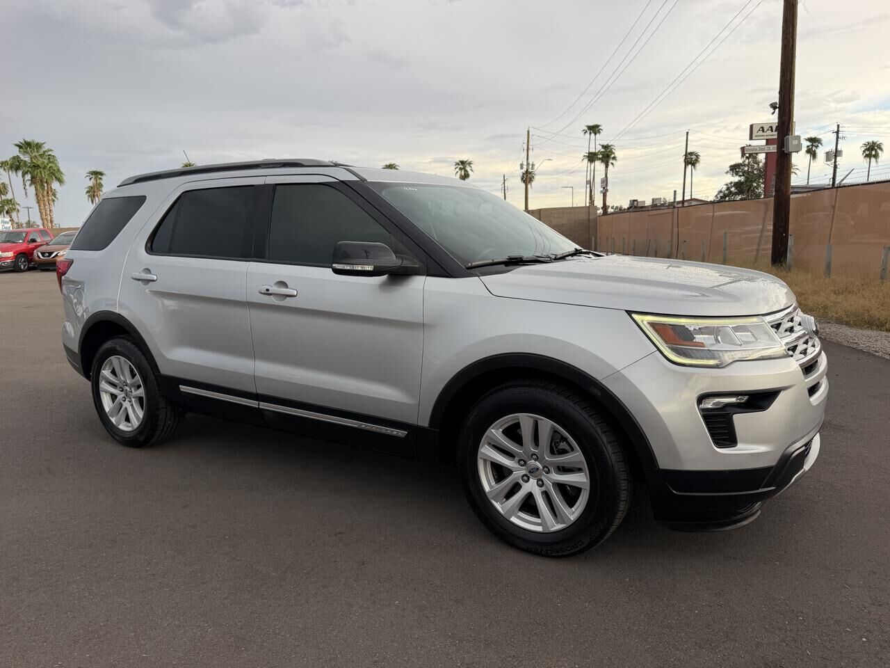 2018 FORD Explorer