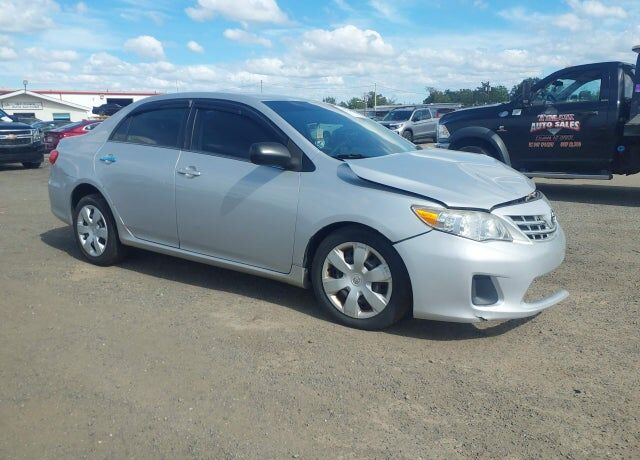 2013 TOYOTA Corolla