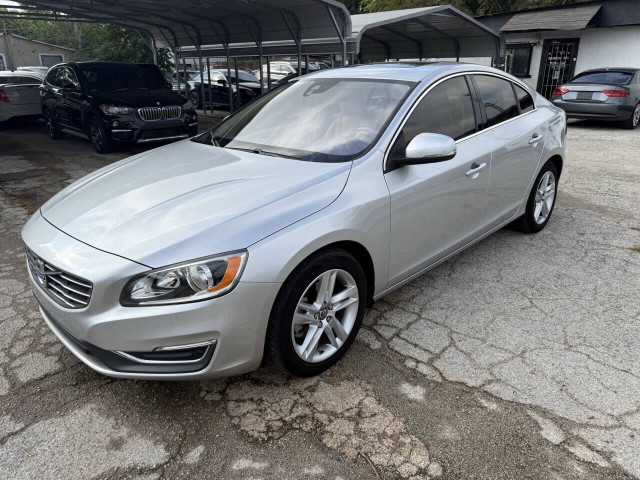 2015 VOLVO S60