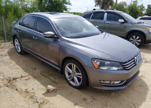 2014 VOLKSWAGEN Passat