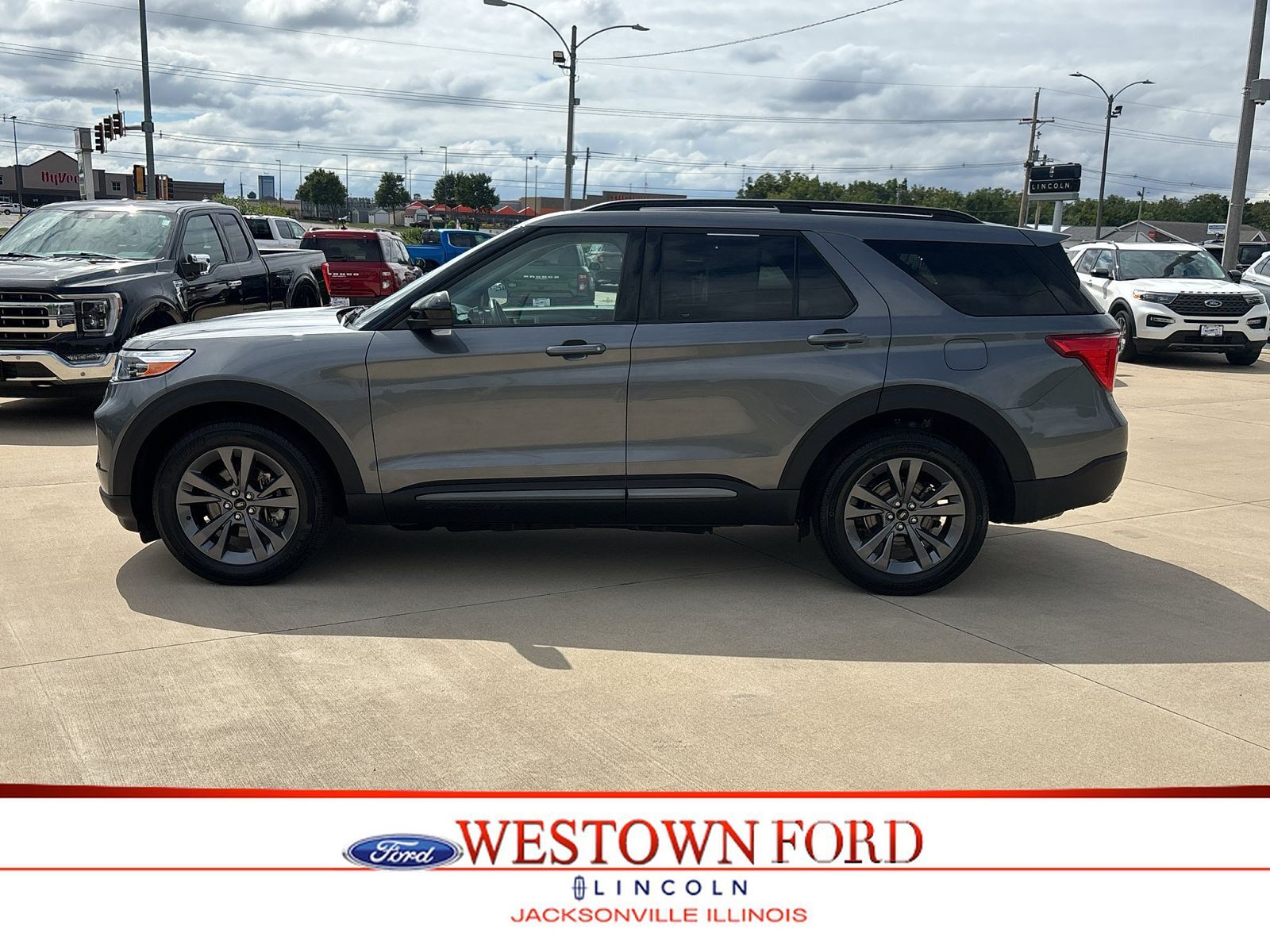 2024 FORD Explorer