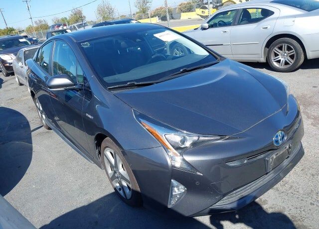 2017 TOYOTA PRIUS