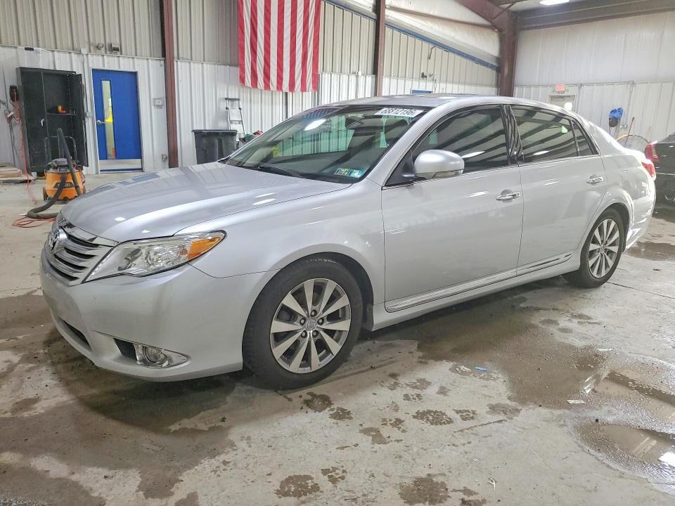 2012 TOYOTA Avalon