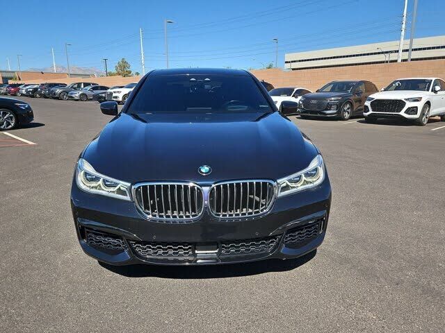 2019 BMW 750i